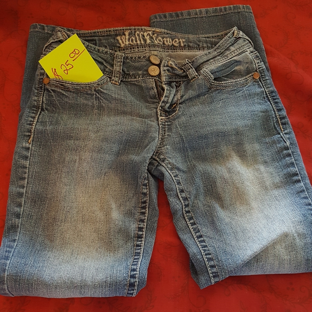 Wallflower jeans